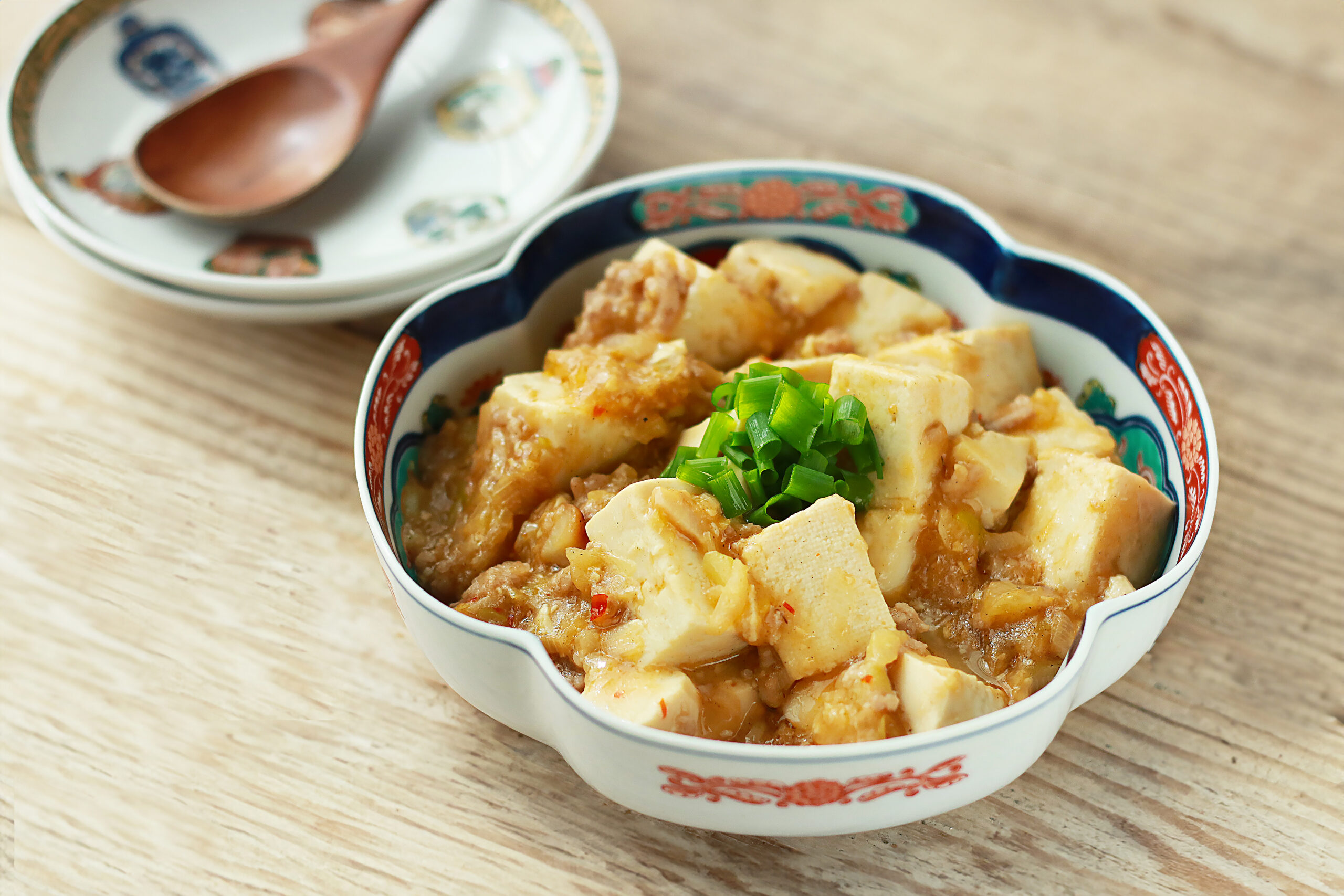 高千穂峡つゆで、風味豊かな麻婆豆腐