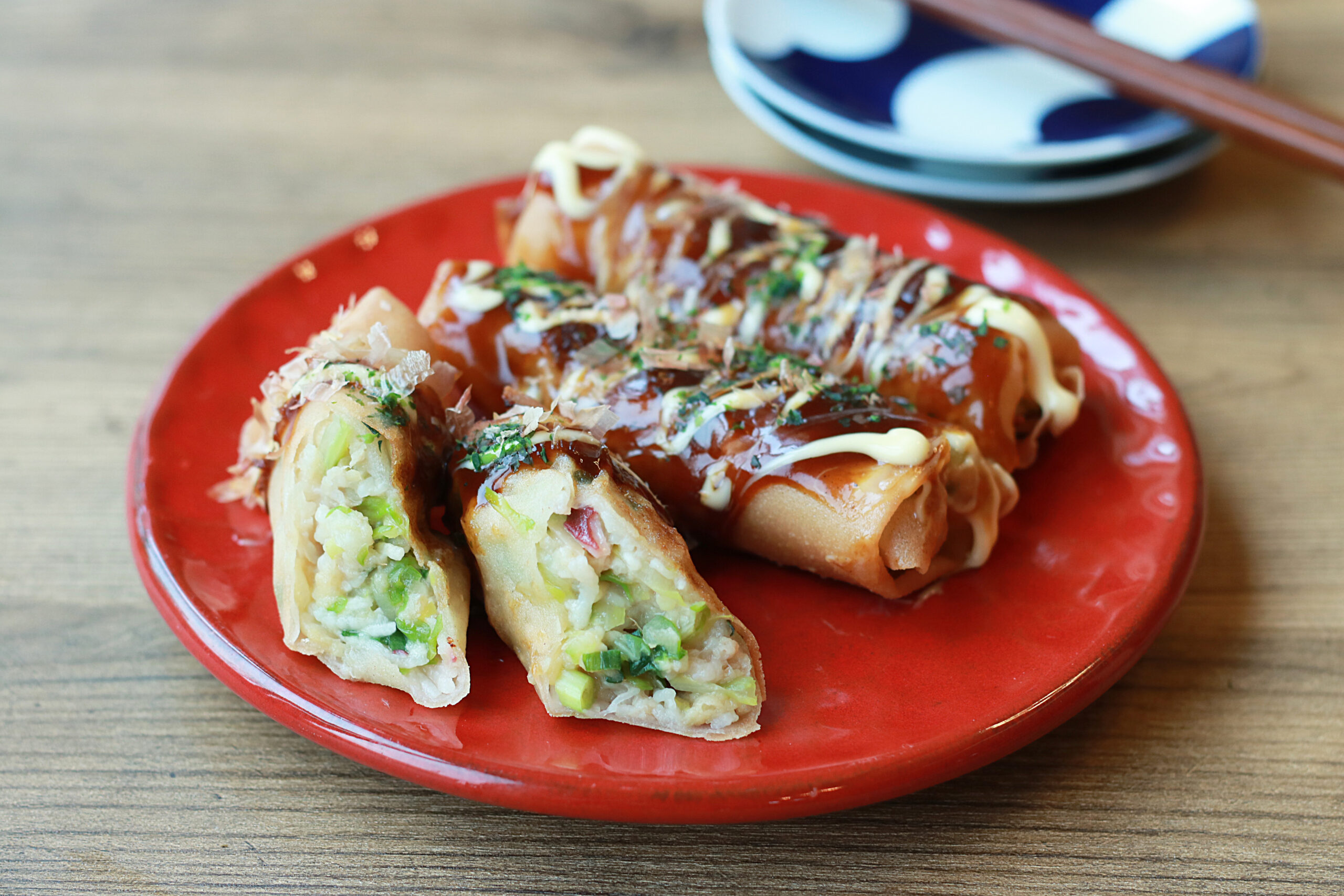 キャベツたっぷり、たこ焼き風チーズ春巻